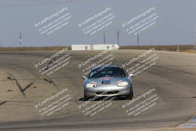 media/Oct-29-2022-CalClub SCCA (Sat) [[e05833b2e9]]/Race Group 3/Qualifying (Outside Grapevine)/